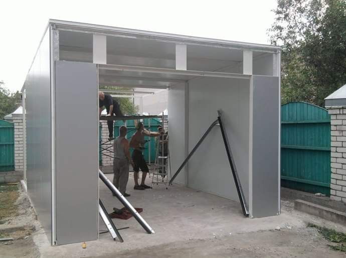 Garaj metalic din panouri sandwich  3.7 x 6m