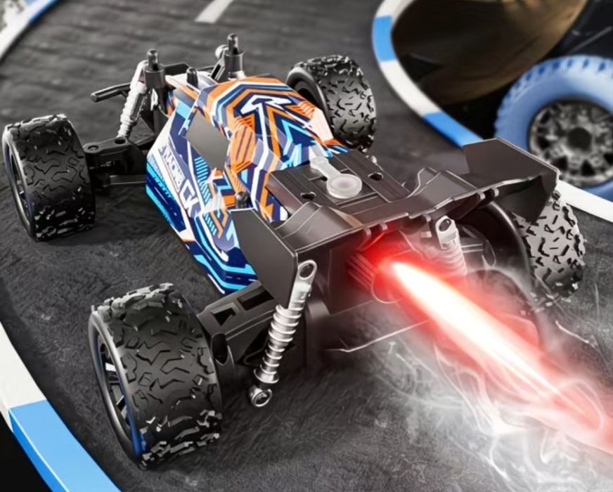 Машинка на пульте управления. Радиоупраляемая машинка.