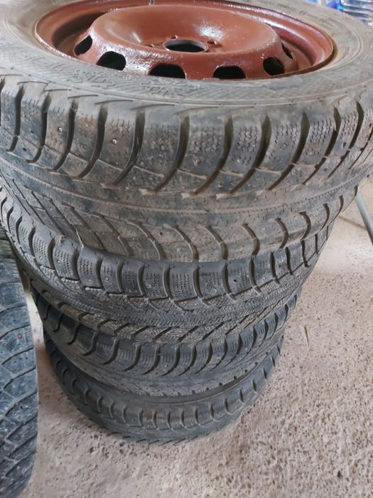 Продам зимние шины