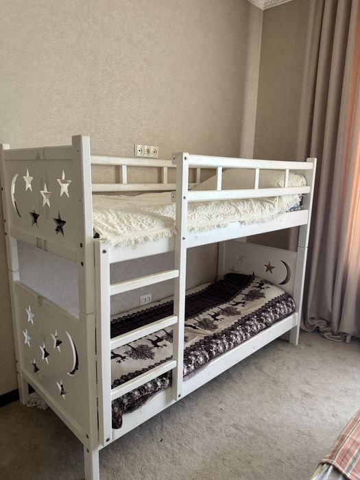 Двухэтажная кровать