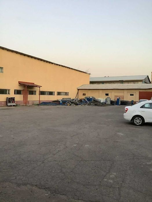 Продаётся 1,2 га производственная база.