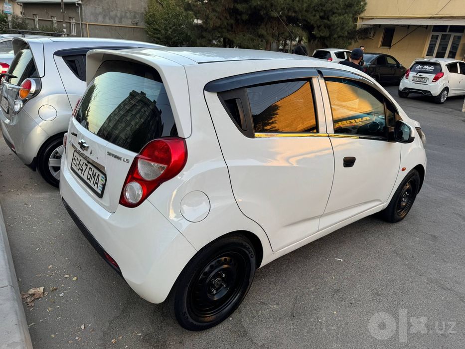 Spark 1 motorlik sotiladi