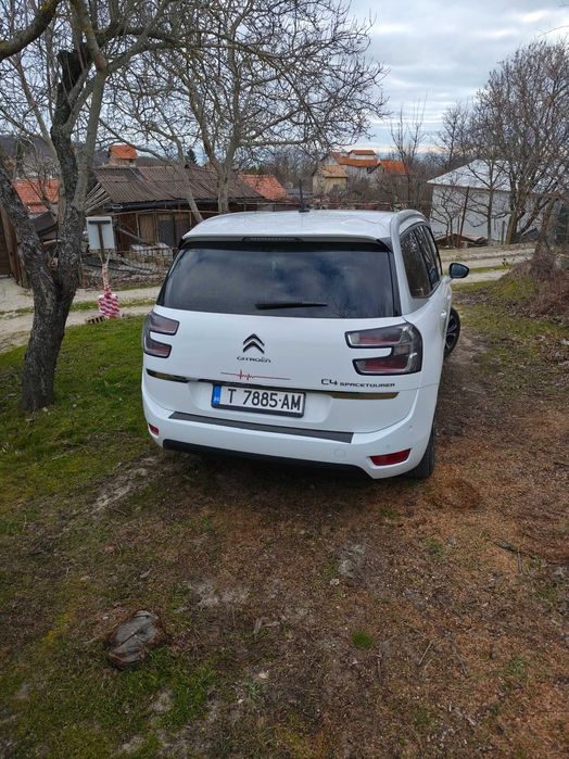 Продавам автомобил citroen c4 спейс тур се върнала скоростна кутия