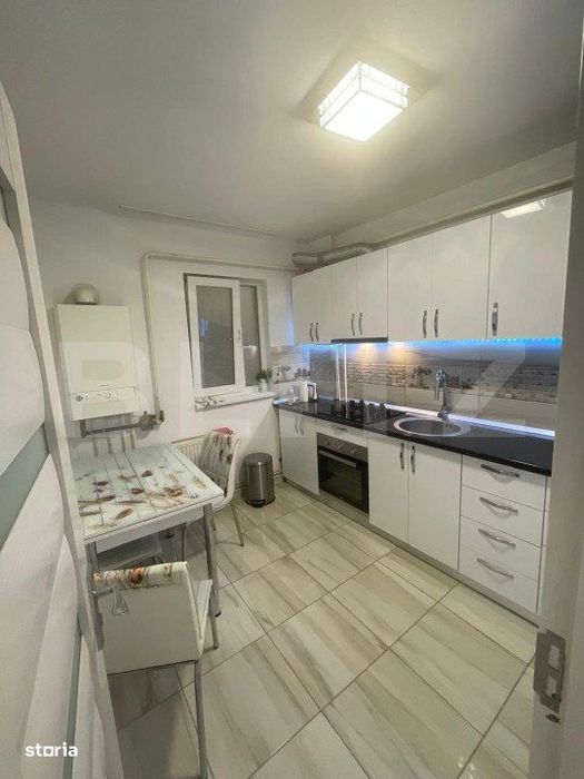 Apartament 3 camere decomandat, 68 mp, Craiovita, zona Orizont
