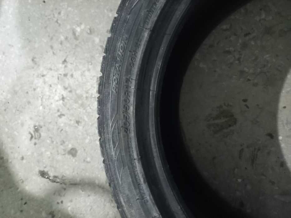 Продам резину на 17