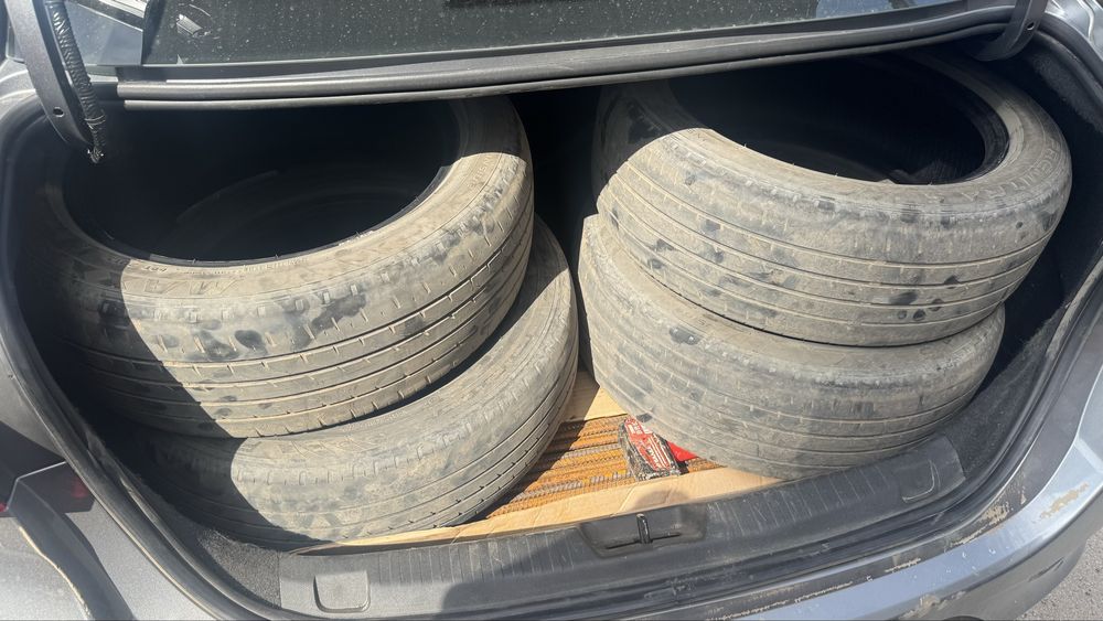 Продам летнюю резину MAXXIS