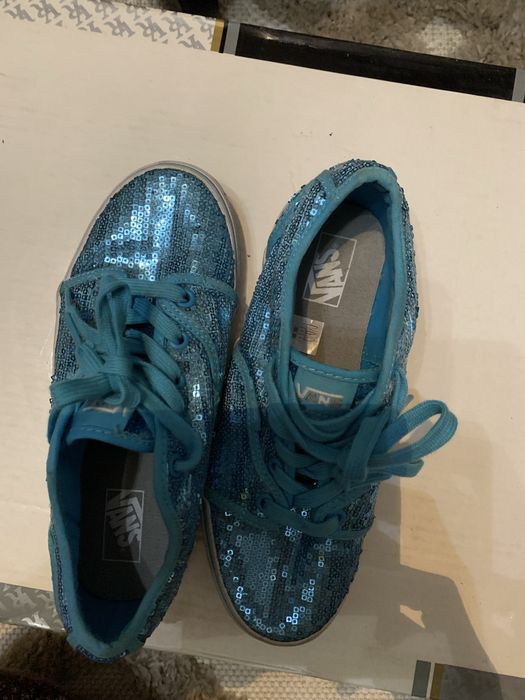 Tenisi vans, converse