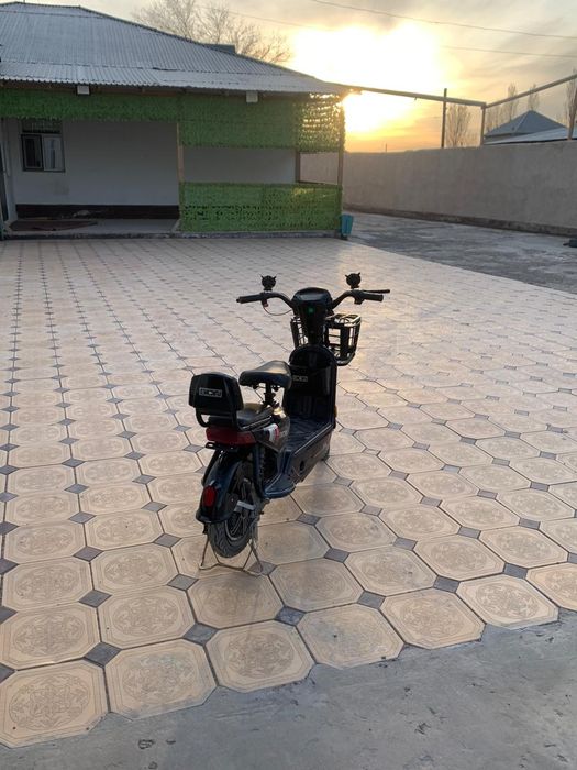 Скутер сатылады!