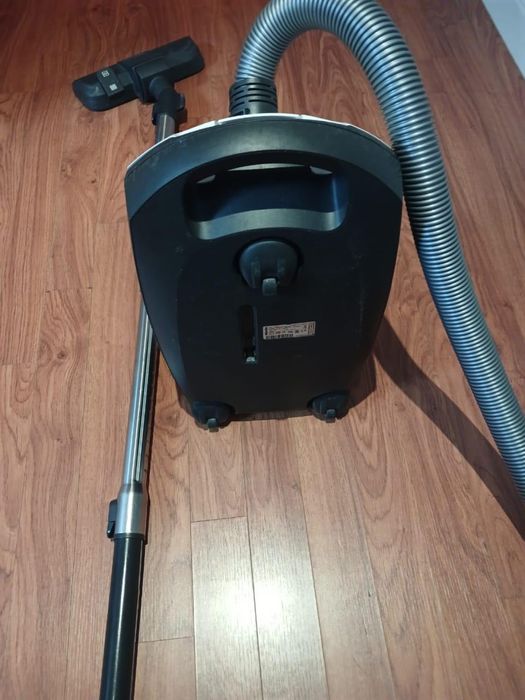 Пылесос Miele classic c1