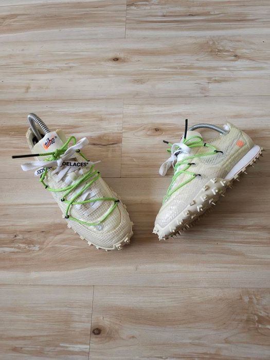 Оригинални дамски маратонки Nike Waffle Racer x Off-White