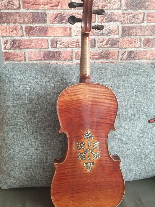 Vioara veche DE VÂNZARE