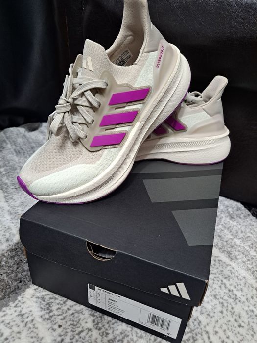 Adidasi ultraboost 5w