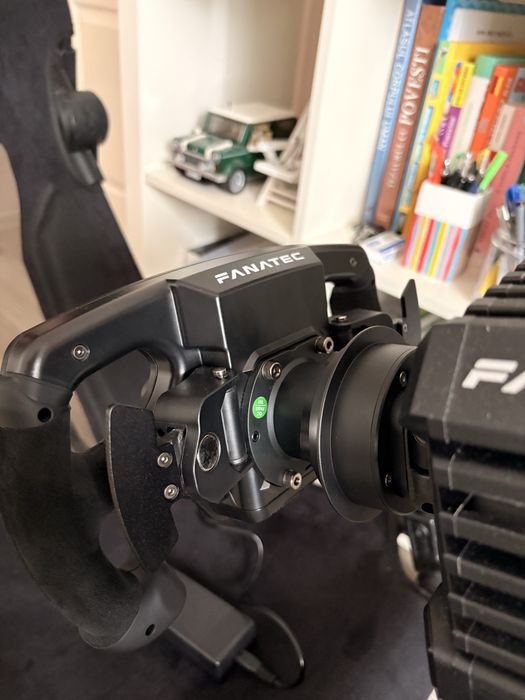 Scaun NextLevelRacing GT-Lite, volan, pedale si baza de volan Fanatec