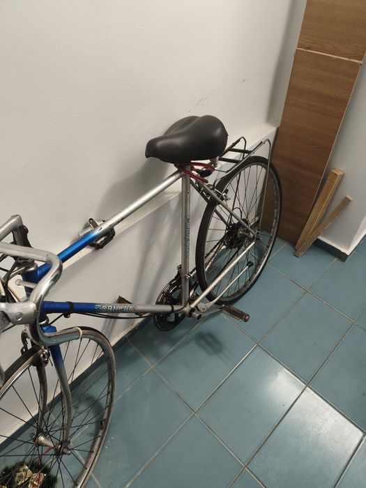 Vând bicicleta cursieră