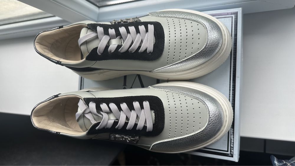 Кроссы ILVI оригинал