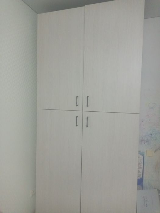 Продам шкаф 2шт детский, можно использовать для взрослого, очень удобн