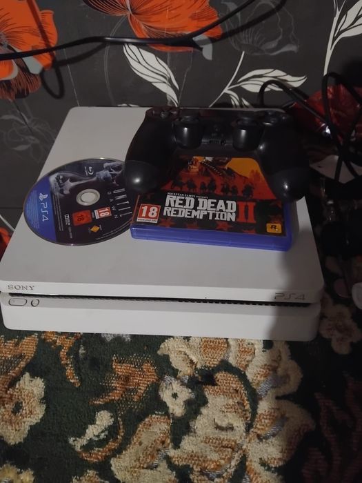 Vand ps4 slim 500gb white un controller functional si until dawn,red dead redemption 2 si mai are instalat din store gta v si police simulator