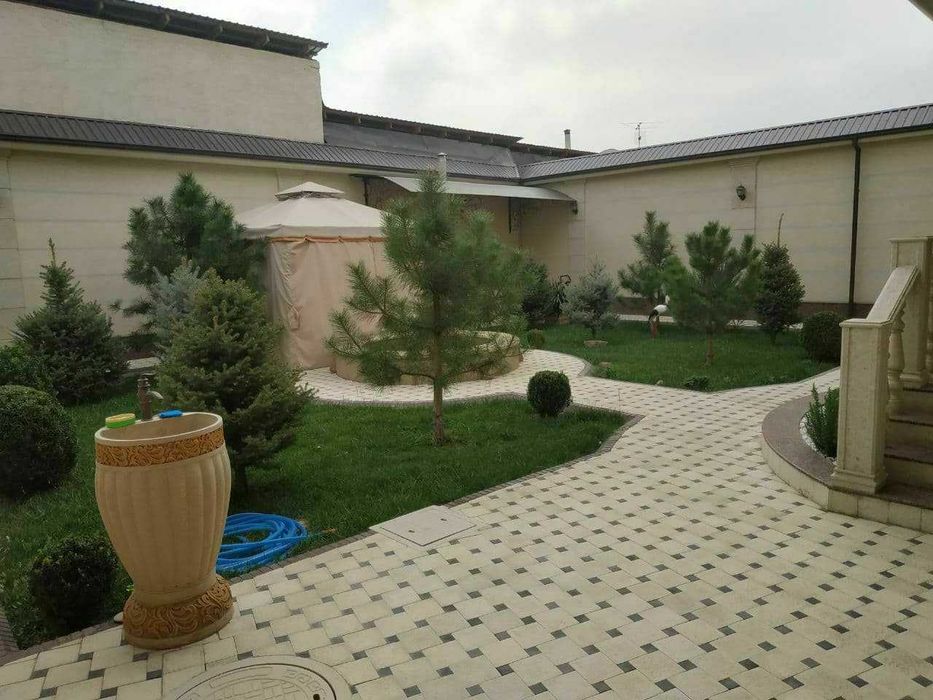 Срочно продается евро дом сзади  гостиница россии