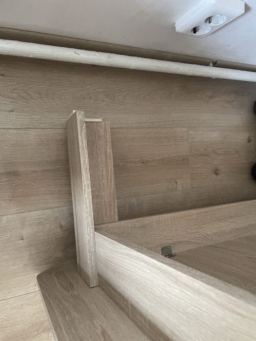 Продам стол напольный