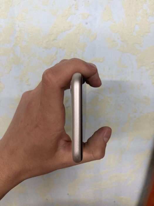 iPhone 11 белый срочно продается