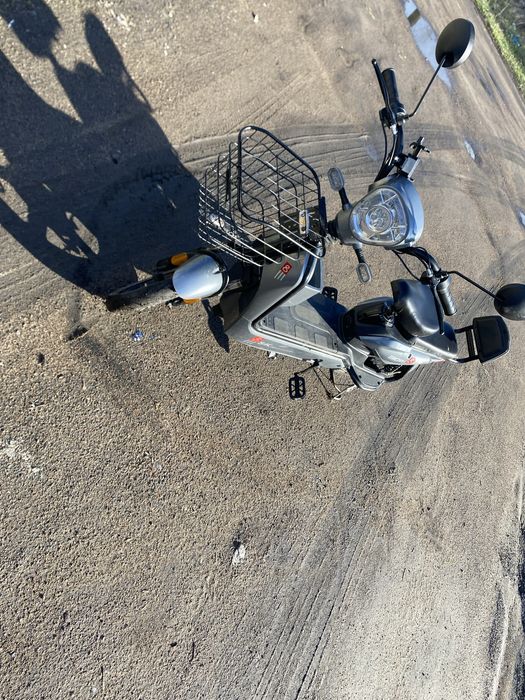 Скутер sk8 2025года