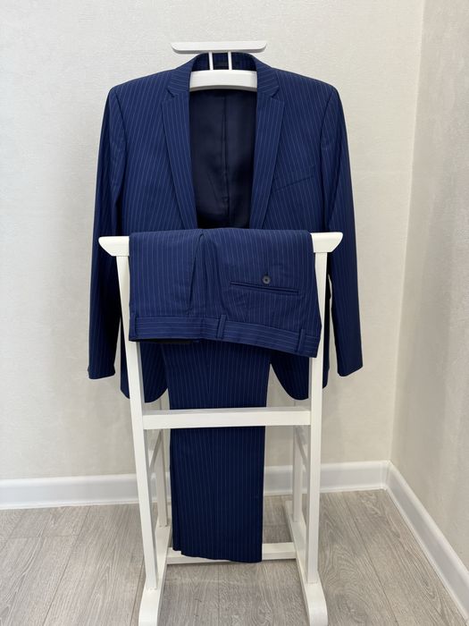 Мужской костюм брендовый