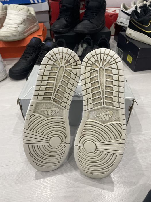 Jordan 1 mid tripple white