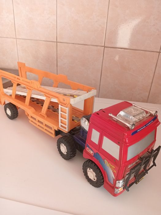 Продам  игрушку автовоз двухэтажный