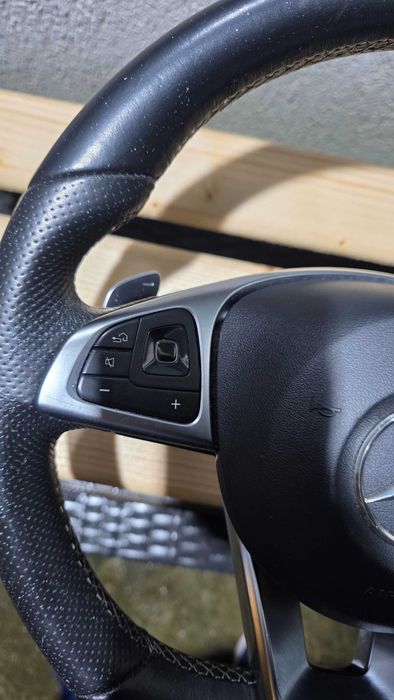 Волан за Mercedes E-класа W213