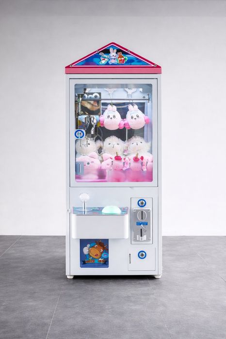 Вендинг машина за играчки щипка за играчки claw machine кран за играчки кранче