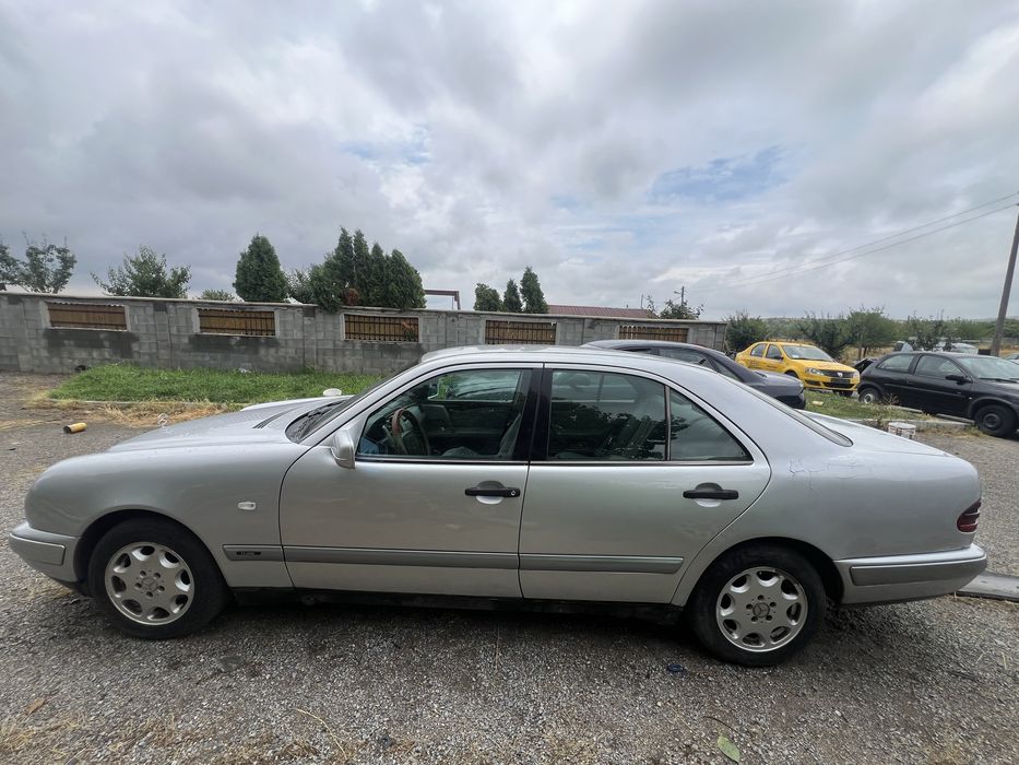 Mercedes E-class (2.2CDI W210 sedan) на части