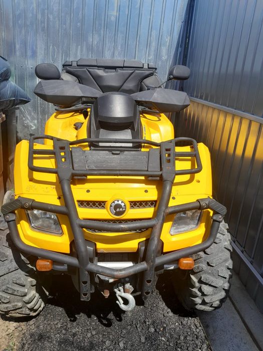 Vand atv Can-Am.