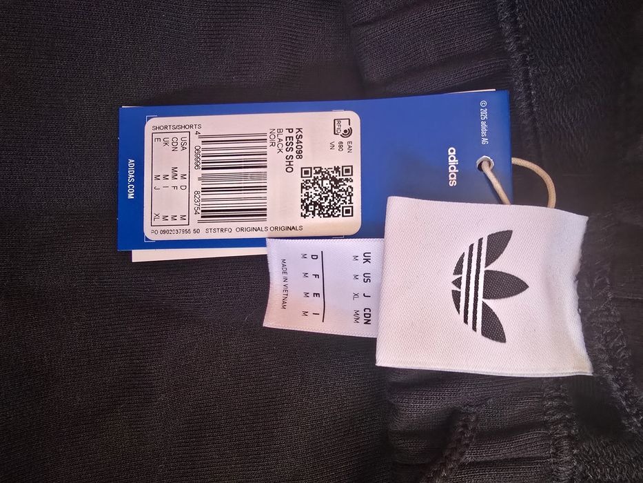Adidas чисто нови