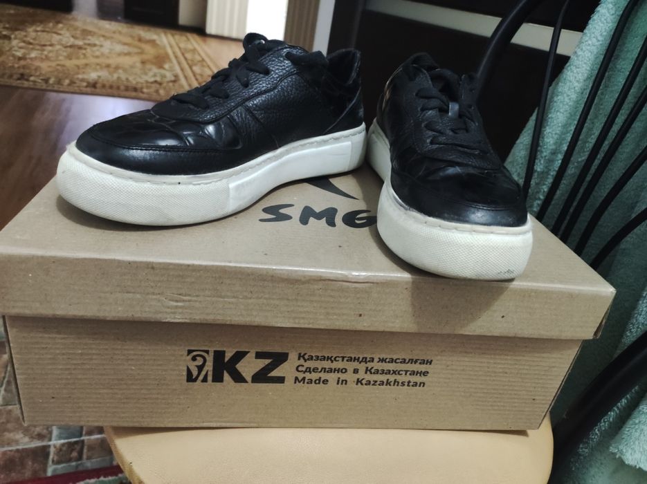 Таза былғарыдан красовка сатылады