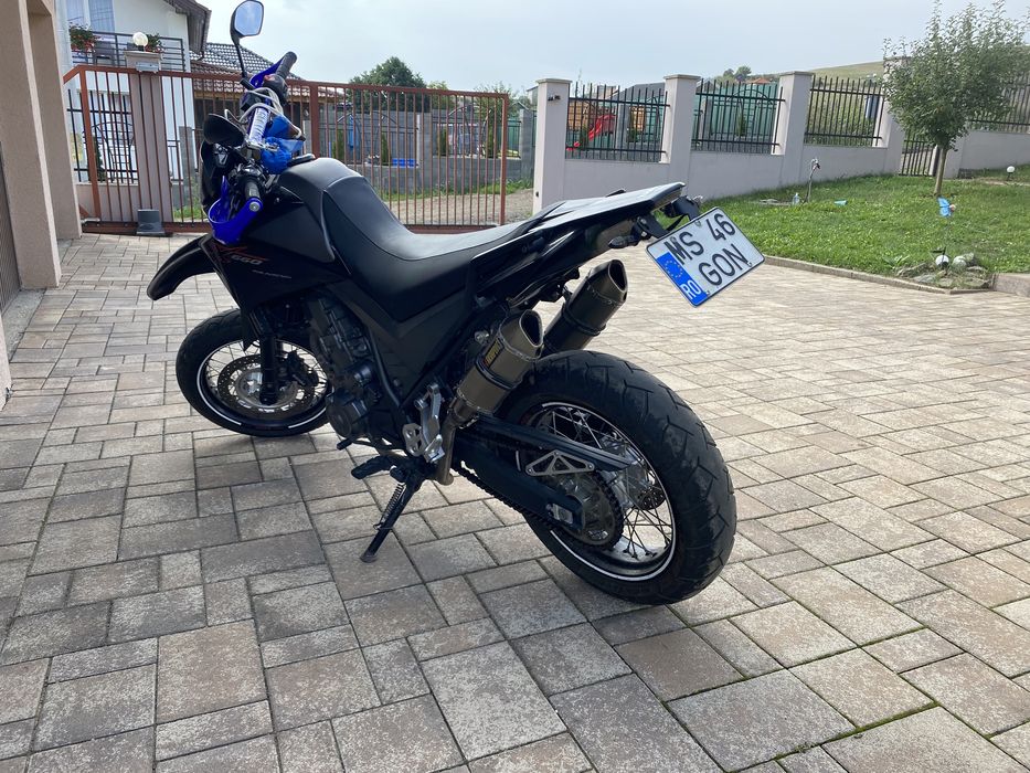 Vand sau Schimb supermoto Yamaha xt 660 an 2012