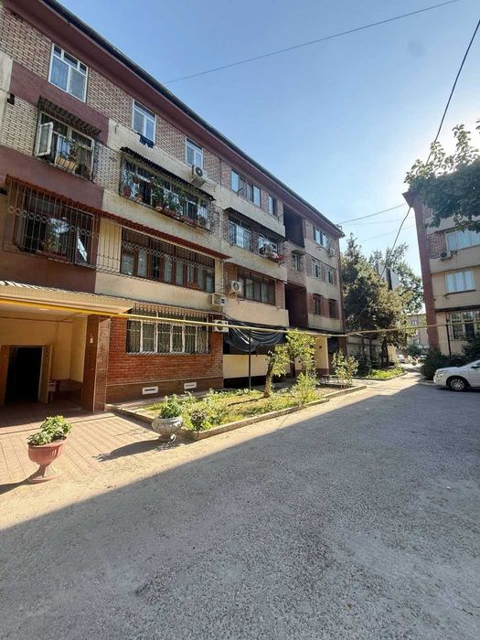 КВАРТИРА НА ПРОДАЖУ Шайхантахурский район, Labzak, С-13  3 ком q
