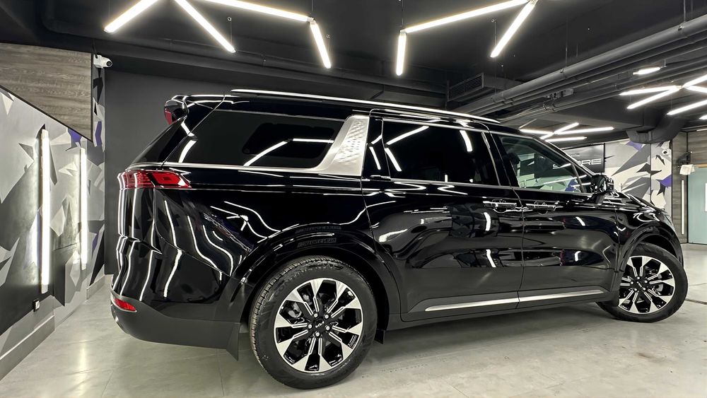 KIA Carnival сотилади