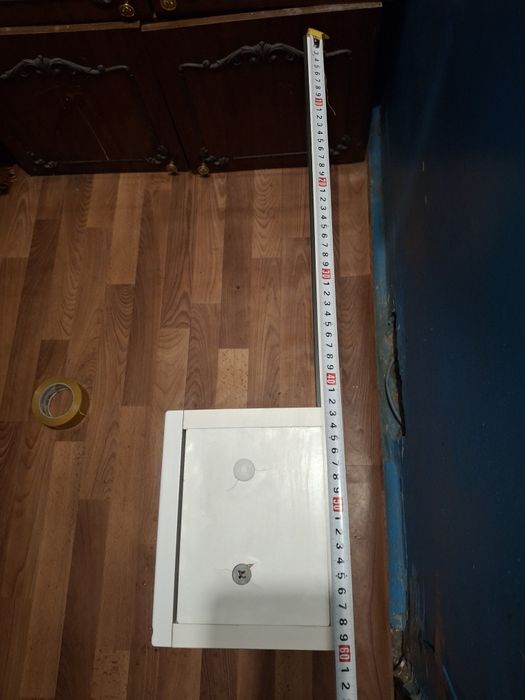 Продам настенные  зеркало