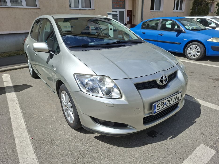 Toyota Auris 1,6 automată