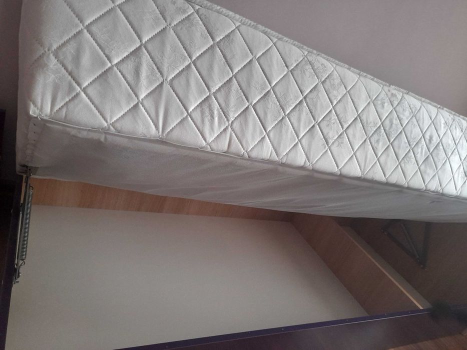 Единични легла - 2 бр.