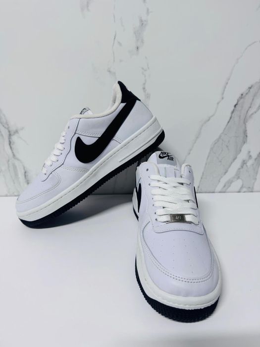 Nike AF1 albi talpa neagra