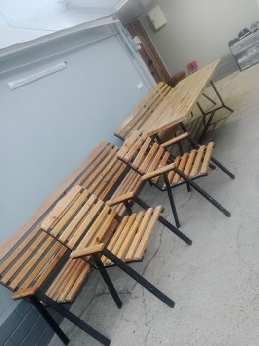Dachni stol stul sotiladi holati yaxshi kelib koʻrishela mumkin