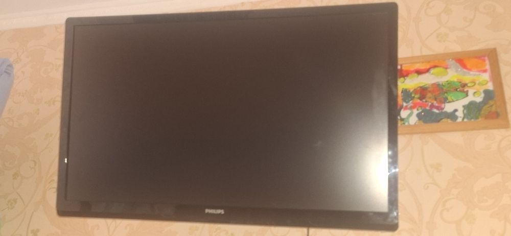 Продам телевизор Филипс.