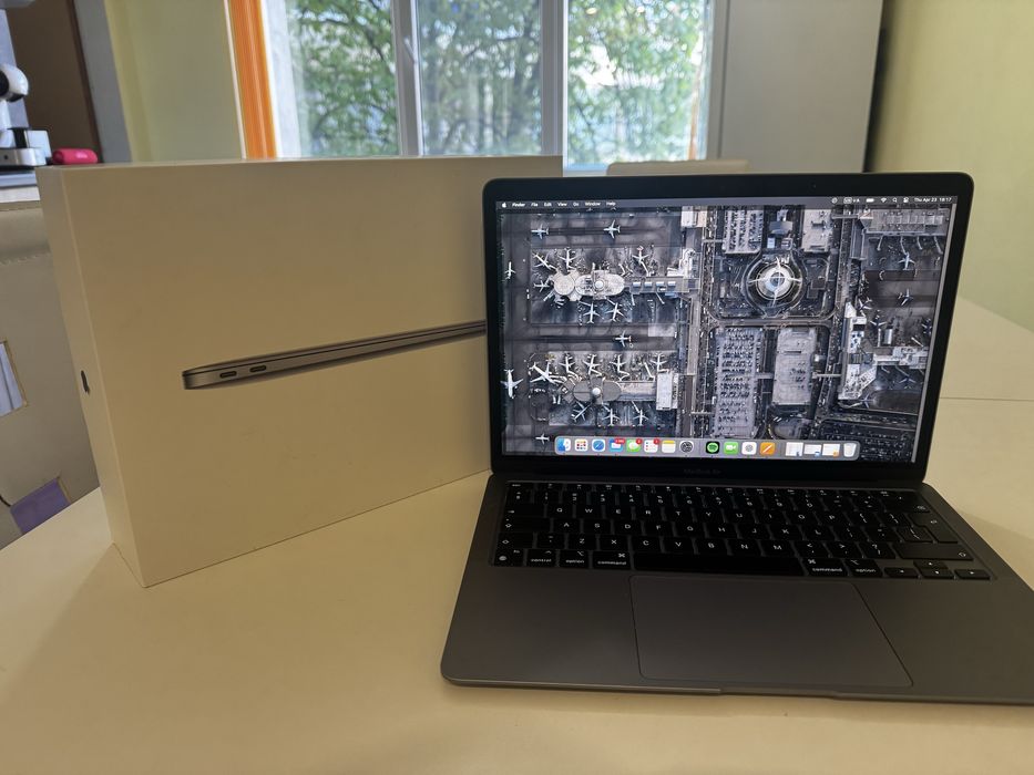 MacBook Air 13 97% 8GB/256GB в ГАРАНЦИЯ