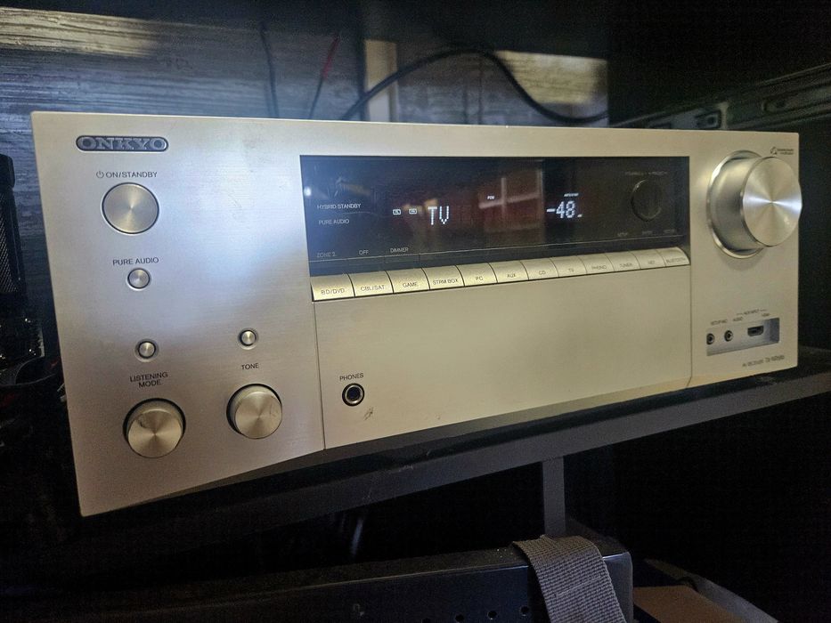 Усилитель Onkyo TX-NR686