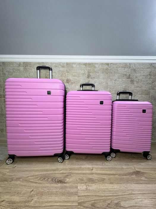 Чемодан ударопрочный