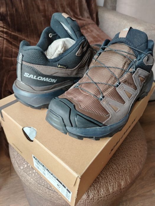 Мъжки туристически обувки. Salomon