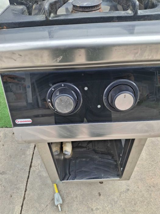 Професионален газов котлон две горелки