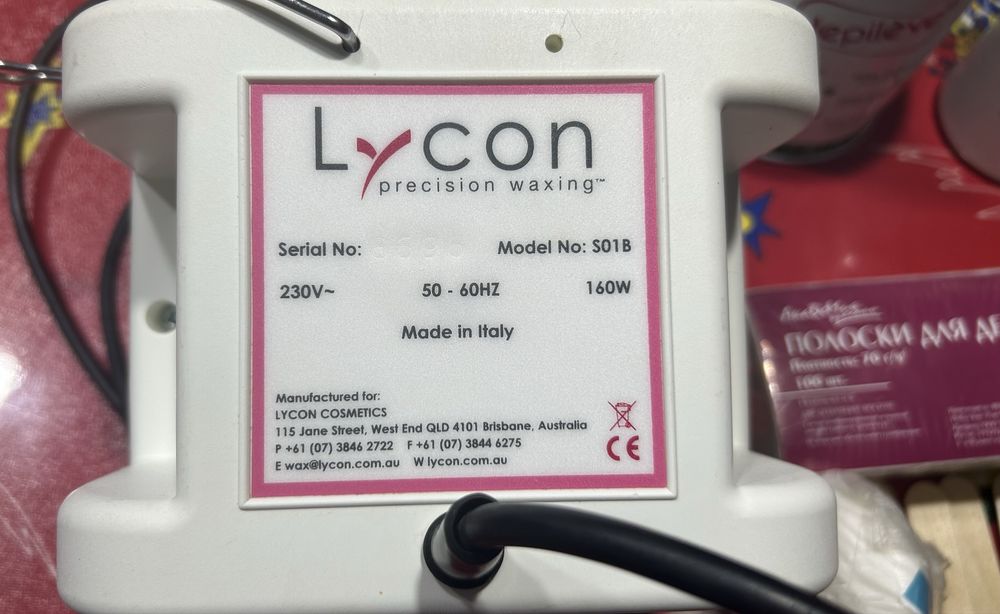 Воскоплав и воск для эпиляции.