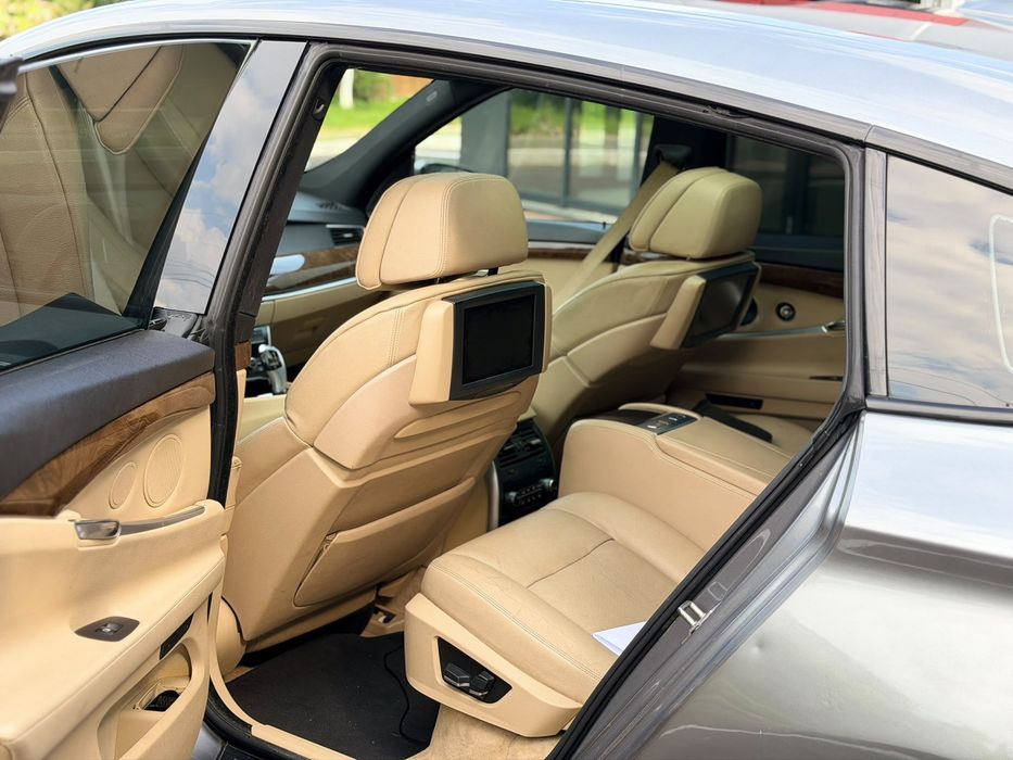 BMW 5 Series 2010 — imagine 5